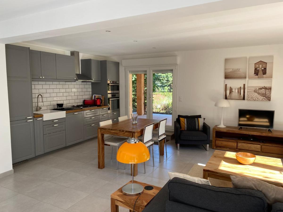 Appartement Et Studio Les Glycines Clara Exteriör bild
